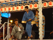 幸山熊本市長も打ち水活動に参加していただきました。