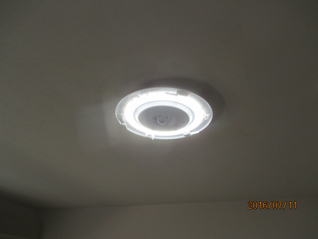 天井照明交換2